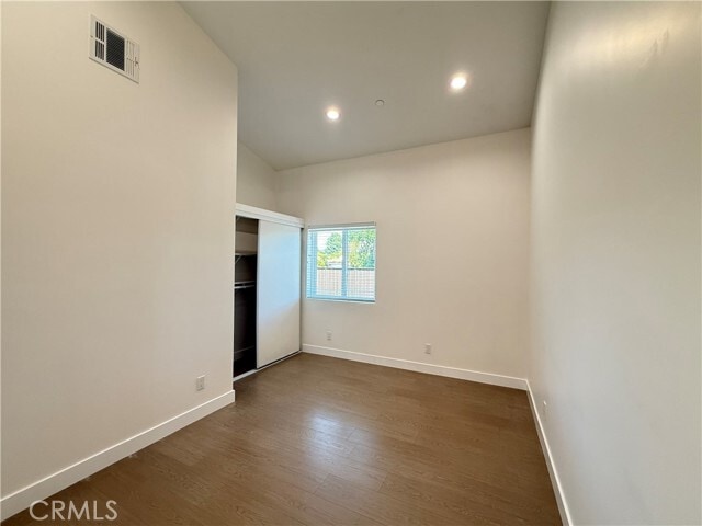 Building Photo - 9132 Balcom Ave