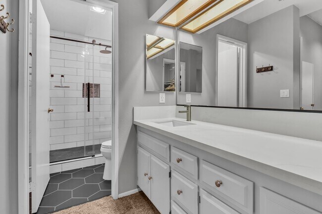 Building Photo - 3097 W Cheryllyn Ln