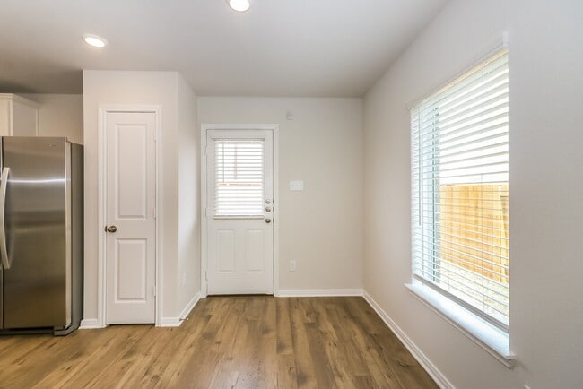 Building Photo - 7510 Tipton Meadow Way