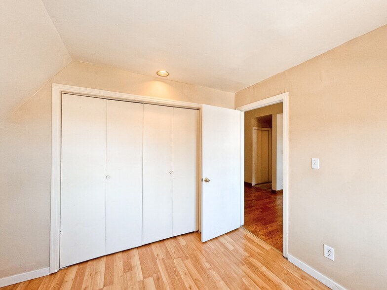 Building Photo - 5856 Darlington Rd