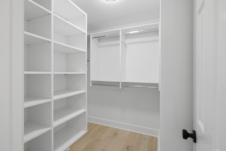 Building Photo - 230 Pinebridge Ct