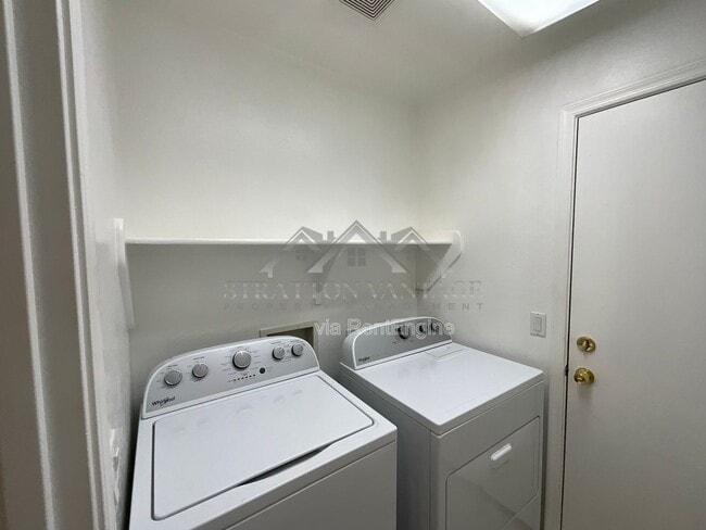 Building Photo - 16612 W Cottonwood St