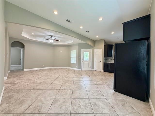 Building Photo - 2865 Amber Ave