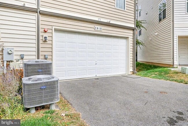 Building Photo - 2418 Auden Dr