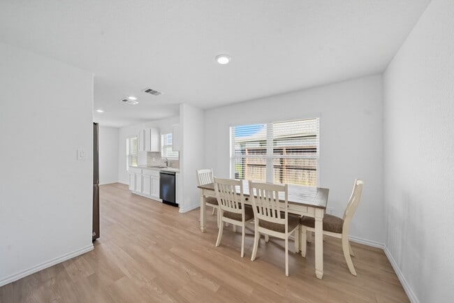 Building Photo - 32506 Orchard Haze Dr
