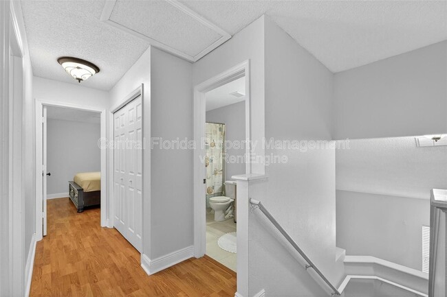Building Photo - 1400 Holly Glen Run