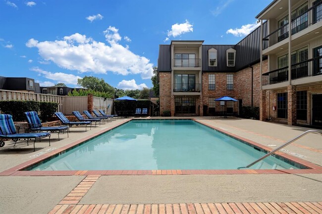 Building Photo - 2400 N Braeswood Blvd