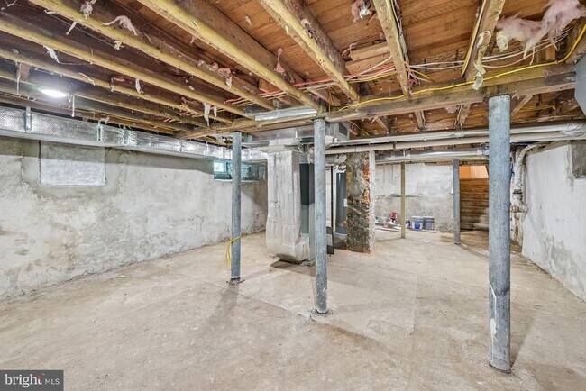 Building Photo - 2470 S Main Rd