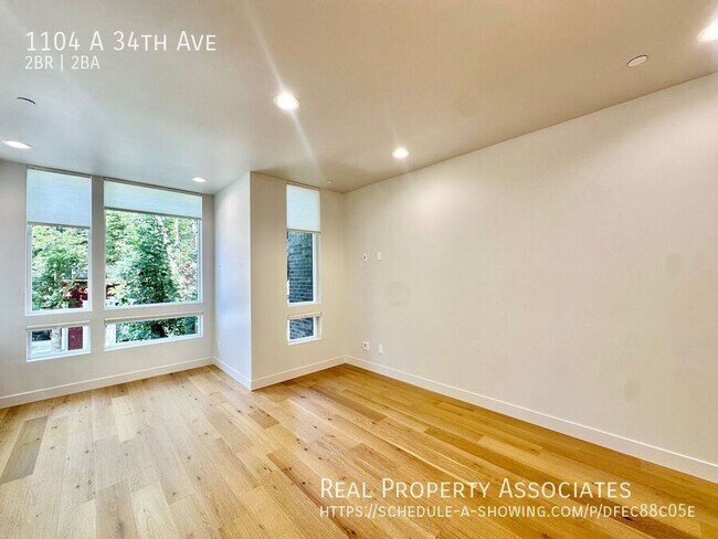 Building Photo - 1104 A 34th Ave