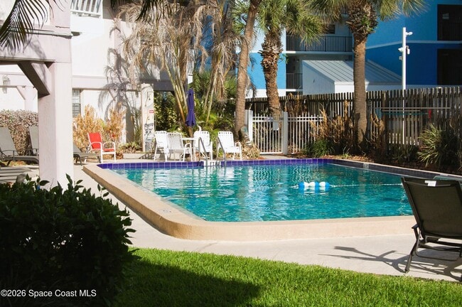 Building Photo - 5350 Ocean Beach Blvd