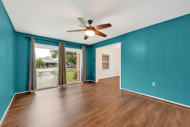 Building Photo - 501 Jerry St