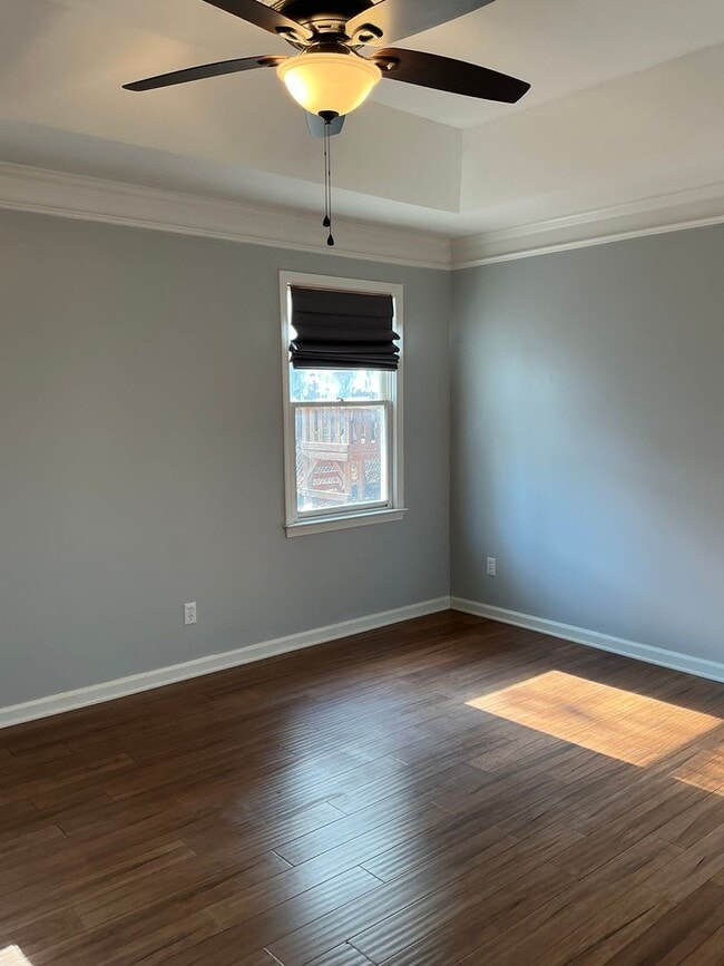 Building Photo - Available Now! 3 Bedroom/2 Bathroom with 1-Car Attached Garage!