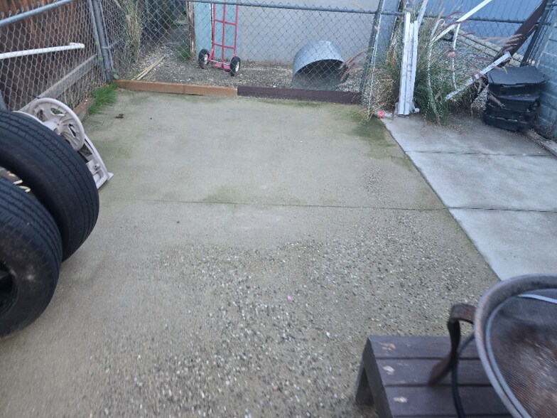 Building Photo - 44560 Grovewood Cir