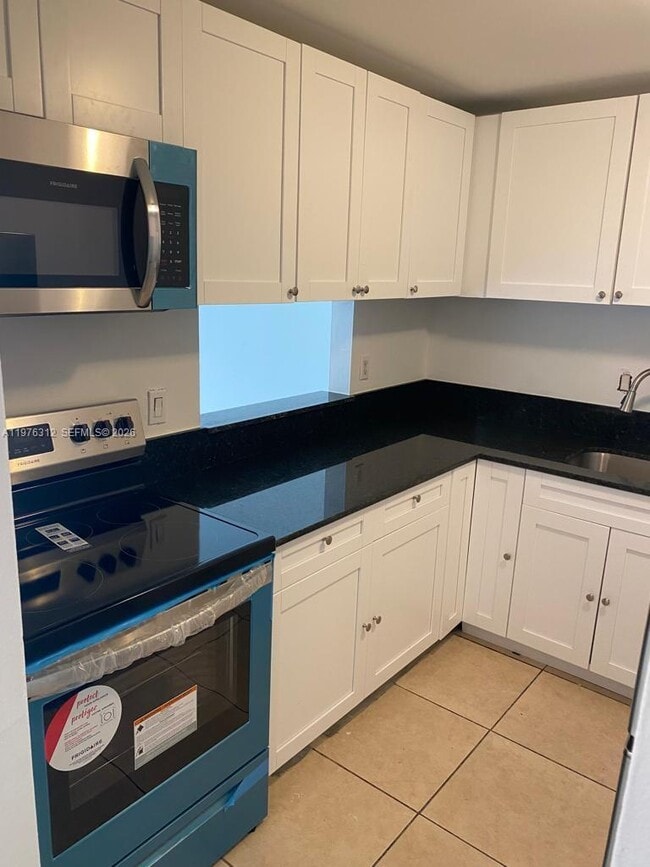 Building Photo - 5122 NW 79th Ave