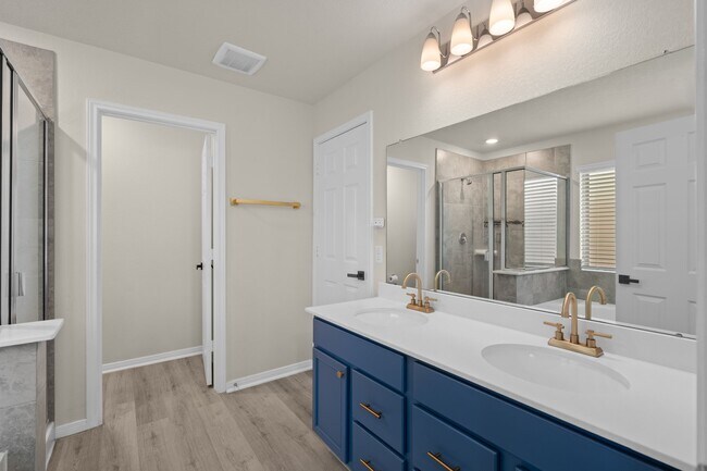 Building Photo - 10433 Russell Pines Dr