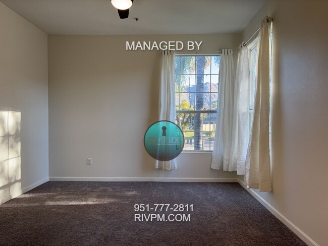 Building Photo - DISCOVER YOUR DREAM CONDO IN CANYON CREST!!