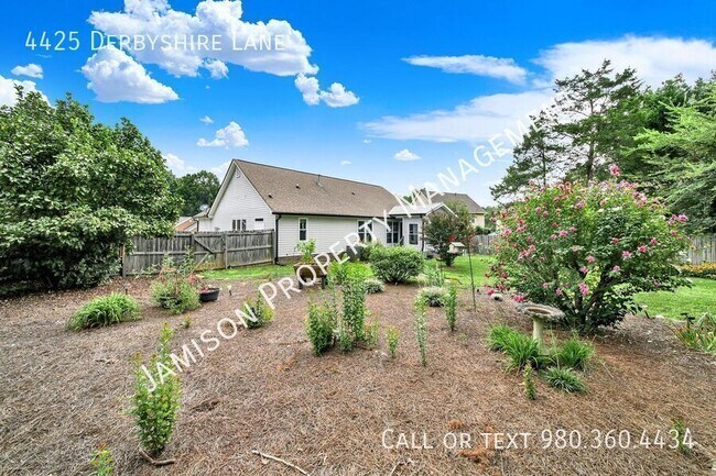 Building Photo - 4425 Derbyshire Ln