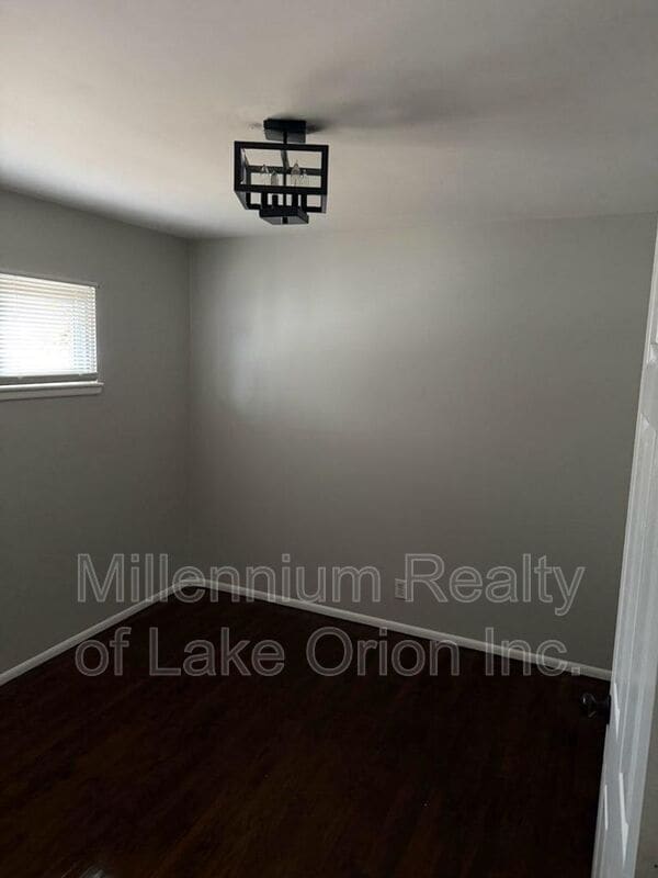 Building Photo - 321 W Princeton Ave