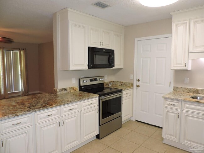 Building Photo - 1020 Sagebrush Trail