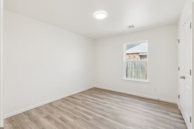 Building Photo - 8791 St George Way