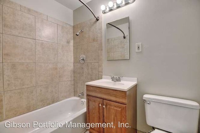 Building Photo - 1665 6th Ave