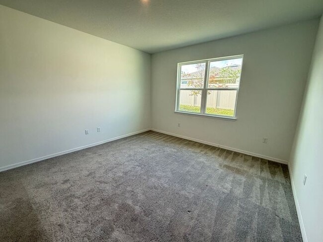 Building Photo - 4/3 Spacious Lake County Home