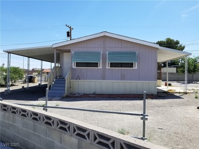 Building Photo - 252 Navajo Dr