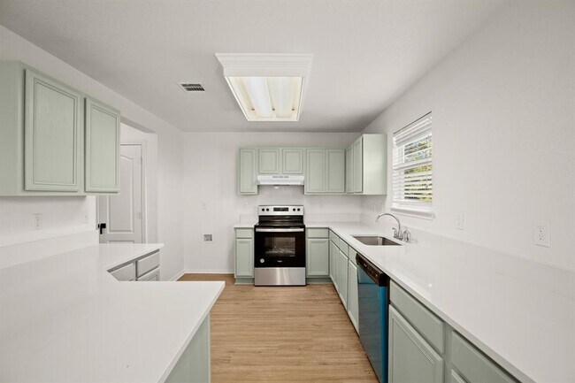 Building Photo - 600 Sheep Trail Dr