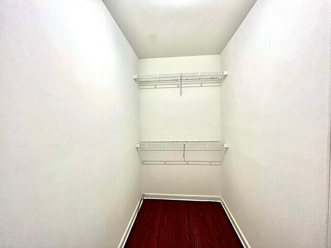 Building Photo - 3165 Maple Terrace Dr