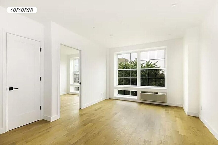 Primary Photo - 1229 Putnam Ave