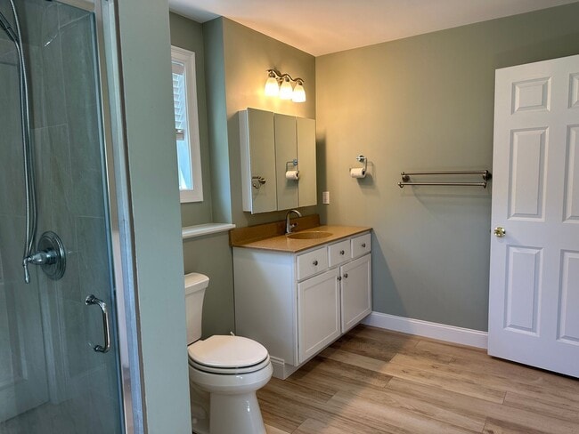 Building Photo - Newly Built! Spacious 4BR 2 Bath House
