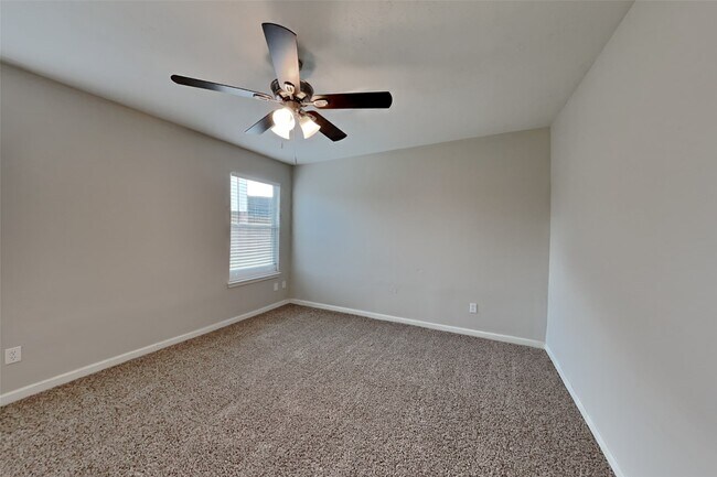 Building Photo - 19103 Remington Manor Dr