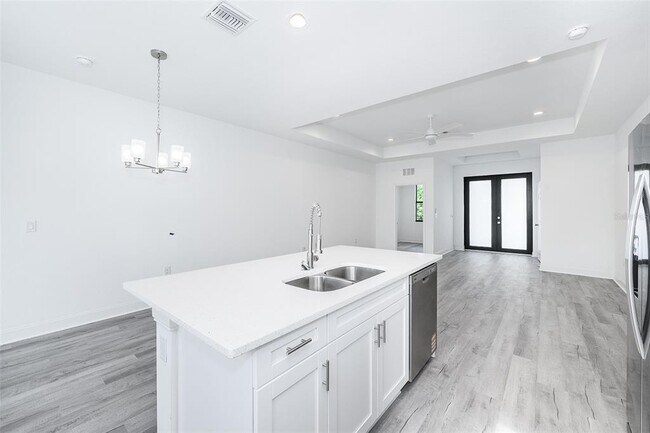 Building Photo - 3304 Glencove St