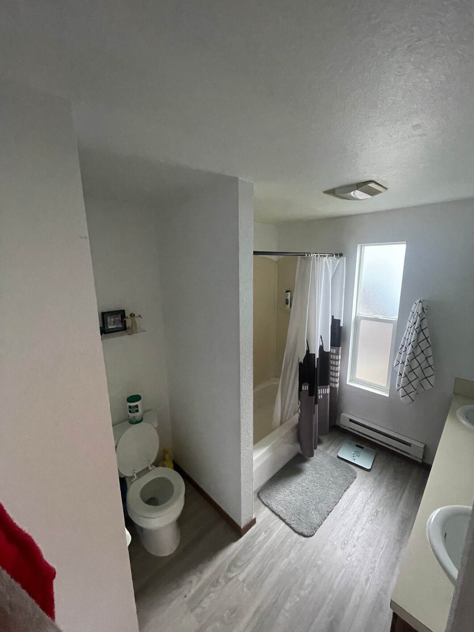 Building Photo - 9726 Ashworth Ave N