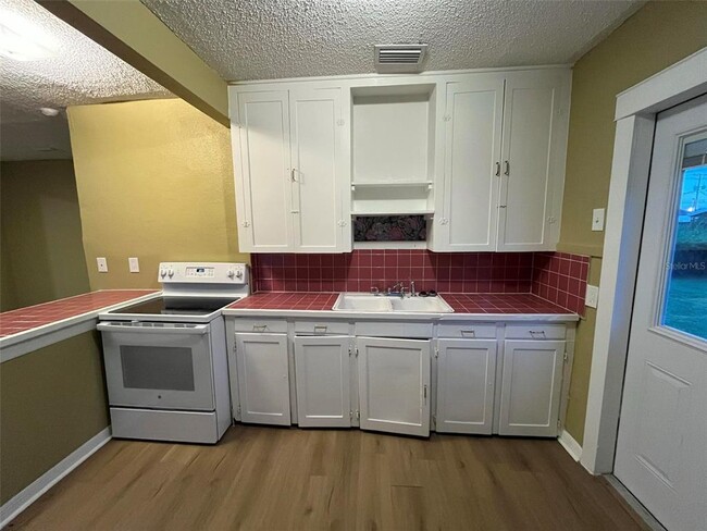 Building Photo - 2013 Oceanview Pl