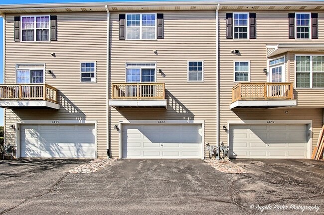 Building Photo - 1477 Sedgewood Ct