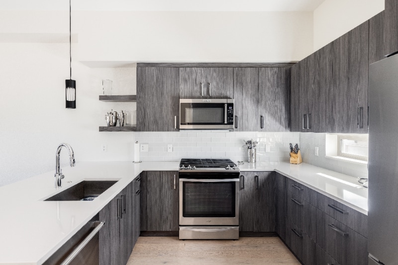 Building Photo - 3460 E 31st Ave