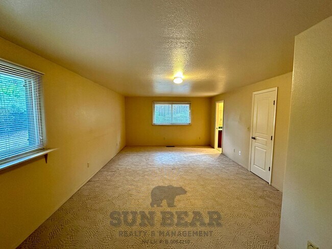 Building Photo - Ranch-style home with Spanish / Mediterran...