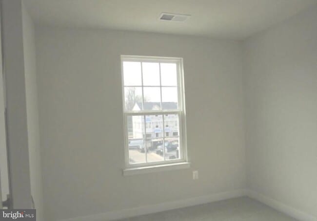 Building Photo - 1744 Scenic Lp