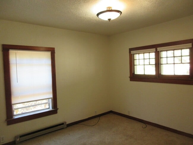 Building Photo - Charming Two Bedroom House by the Park