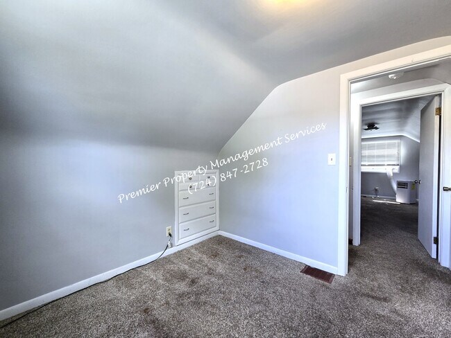 Building Photo - 639 Cohasset Dr