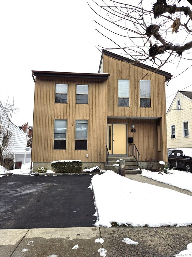 Building Photo - 90 Graywood Rd