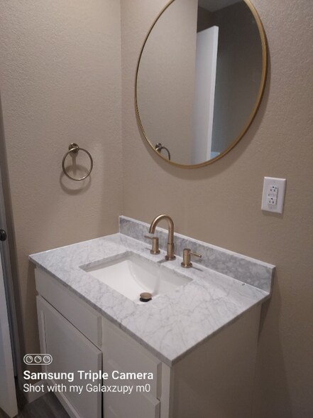 Building Photo - 10214 Paganica Pl