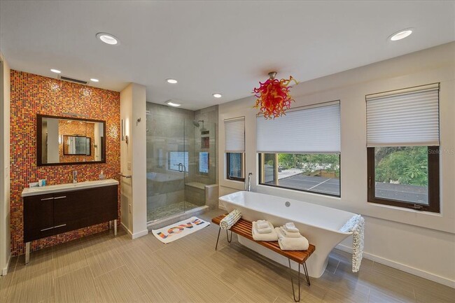 Building Photo - 3348 Old Oak Dr