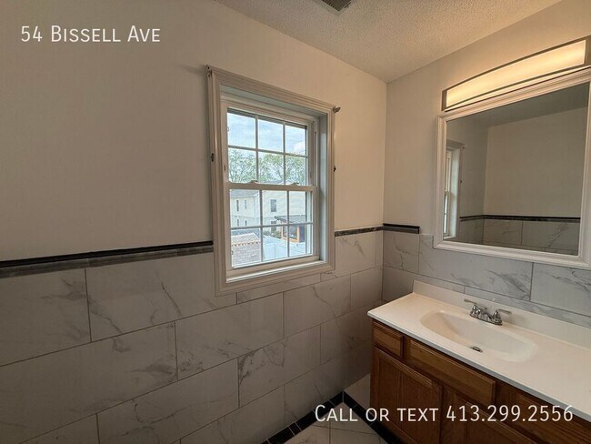 Building Photo - 54 Bissell Ave