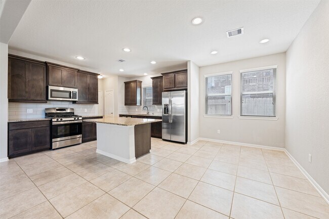 Building Photo - 3009 Wedgewood Bay Ct