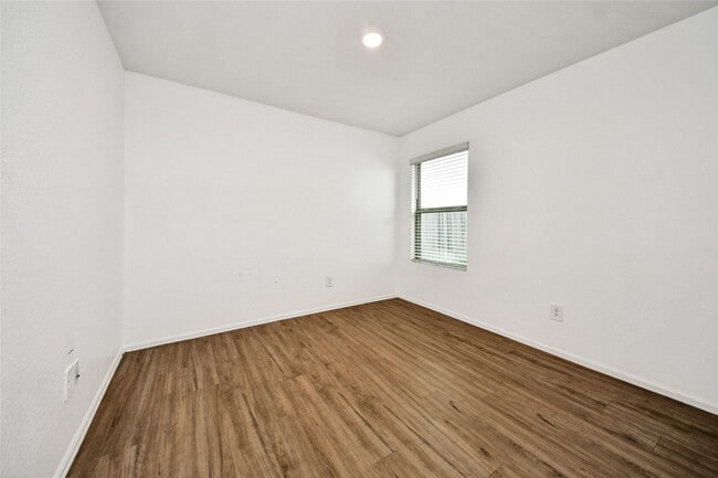 Building Photo - 18915 Sorento Bay Ln