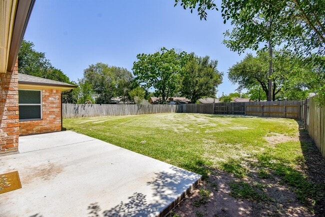 Building Photo - 2931 Jenny Dr