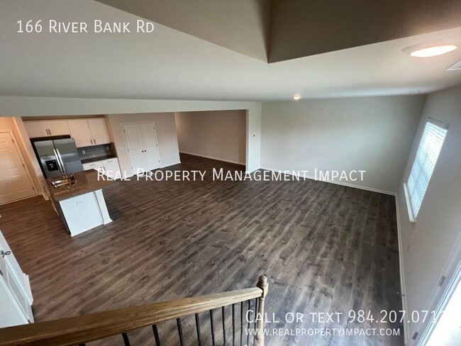 Building Photo - 166 River Bank Rd