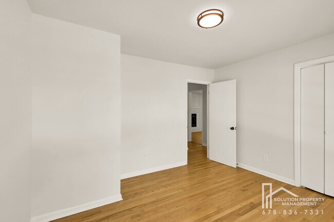 Building Photo - 1870 Gherry Dr